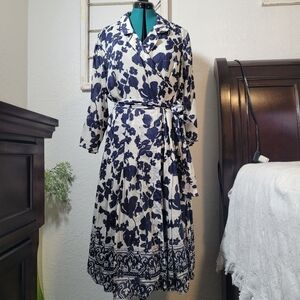 Silhouettes Blue and White Floral Wrap Plus Size Midi Dress Tie Waist Silk 22W
